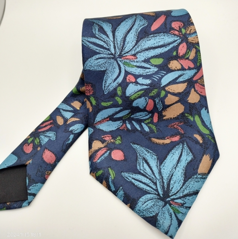 Caster Knott Oscar de la Renta Men's Neckwear Tie Lined Floral Pattern